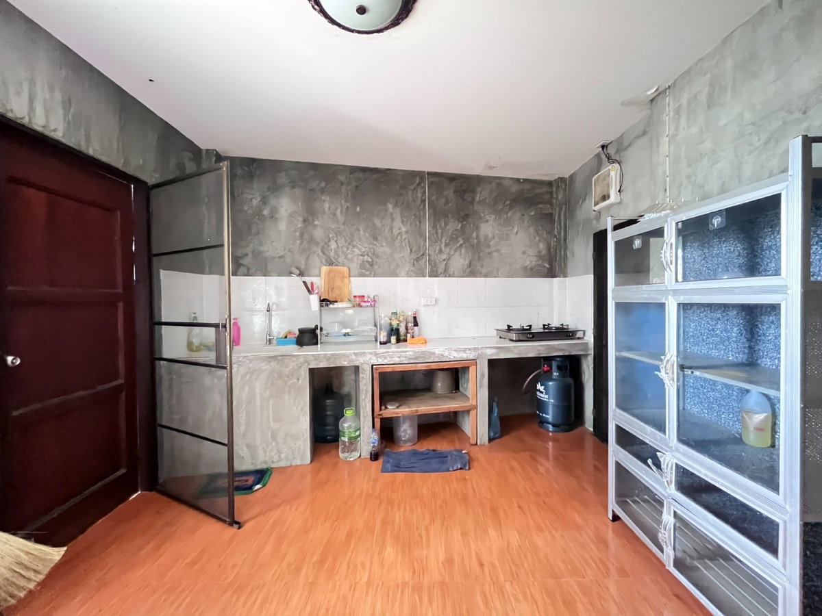 รูป ปล่อยเช่าบ้านทำเลทอง! ติดถนนใหญ่คันคลองน้ำแพร่ ในราคาที่คุ้มสุดๆ 🏡✨ - รูปที่ 3/11