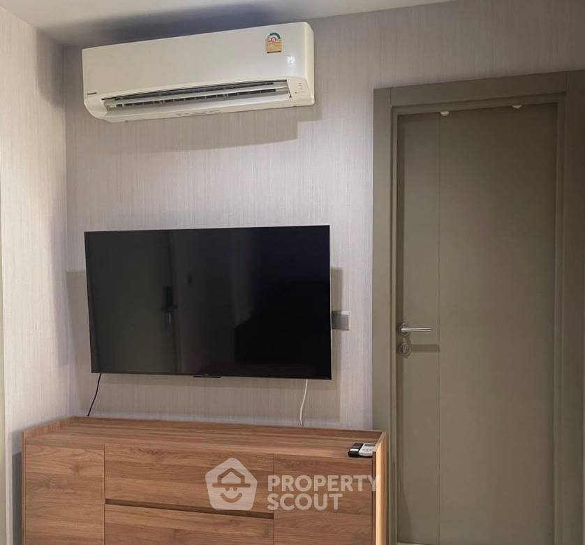 picture 1-BR Condo Life Asoke - Rama 9, 38th-Floor, 32 Sqm | MRT Phra Ram 9 300m (ID 3076000) - 1/4