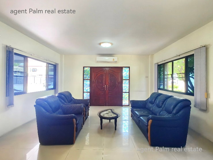 รูป 🏡✨ โอกาสการลงทุนอสังหาริมทรัพย์ในเขต EEC ชลบุรี บ้านพักอาศัย + โฮมออฟฟิศ บนทำเลศักยภาพสำหรับนักลงทุน - รูปที่ 6/20