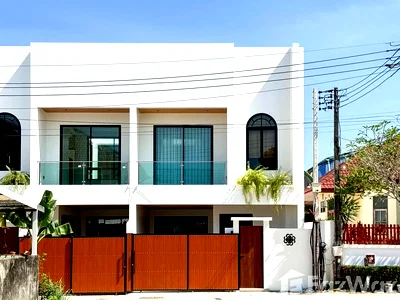 Houses for rent Cherngtalay Witthayakhom School : 3 Bedroom Villa for rent in Choeng Thale, Phuket  6574596