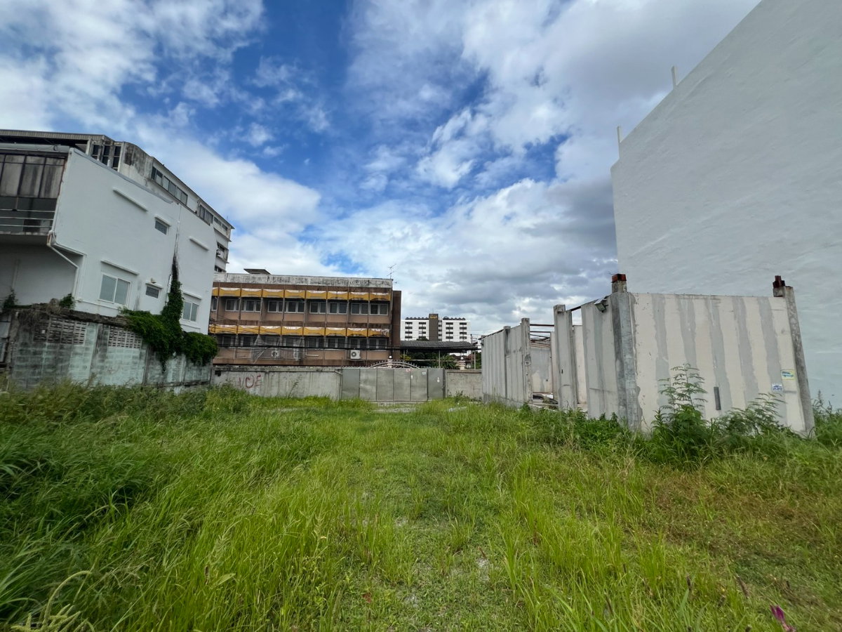 picture Land for sale, already filled and leveled, Soi Onnut 20, Sukhumvit 77. Beautiful plot, 159 sq.wa. - 3/20
