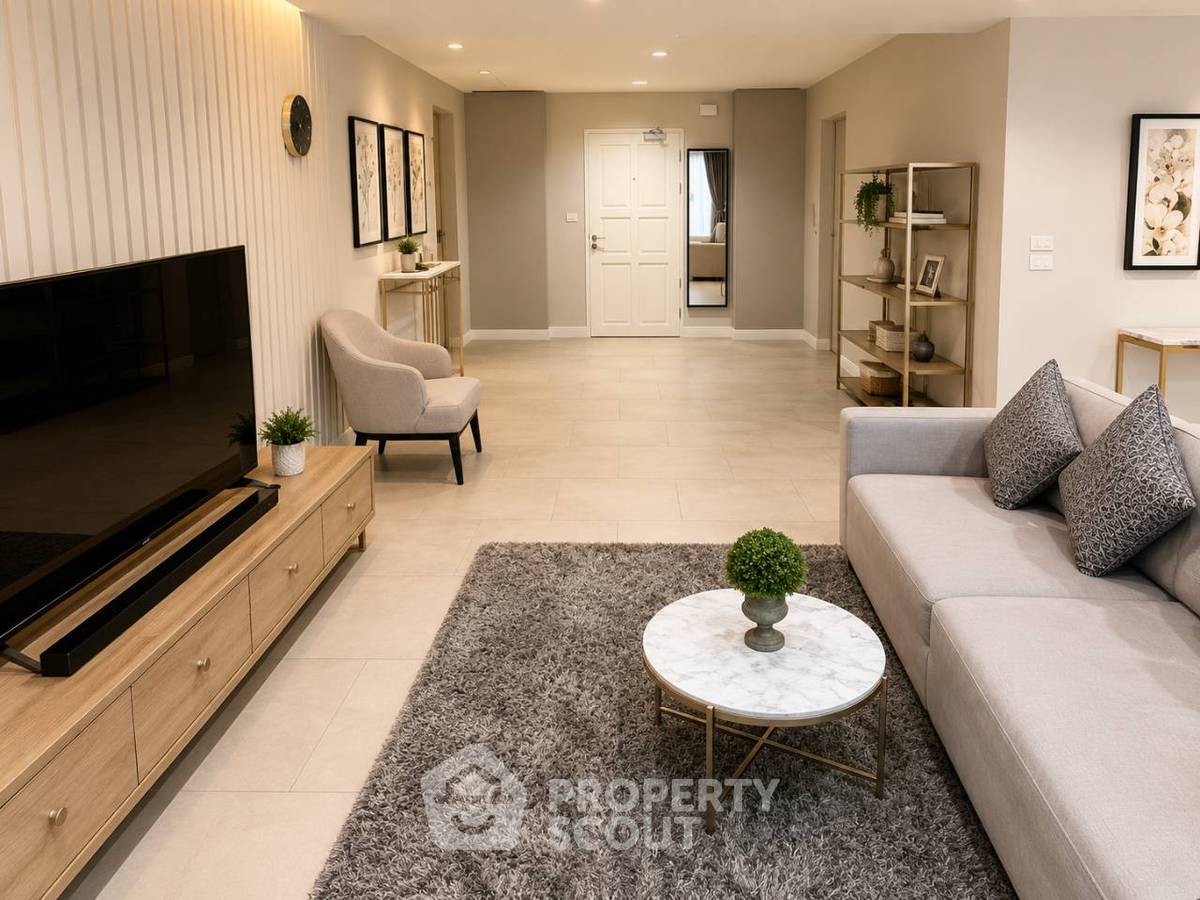 picture 3-BR Condo At Sathorn Park Place Near MRT Lumphini (ID 3076218) - 4/12