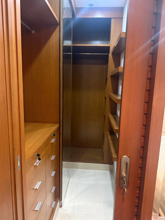 picture 2-BR Condo For Rent, Sukhumvit City Resort, BTS Nana (ID 3078553) - 20/35