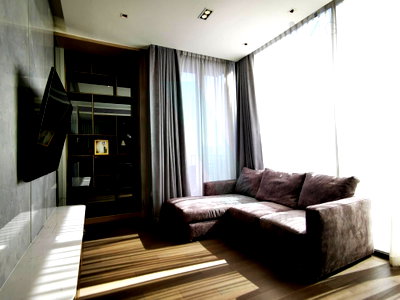 Condos for rent : For Rent Condo 28 CHIDLOM Building T, Floor 27,2 bed room, Room size 74 sqm