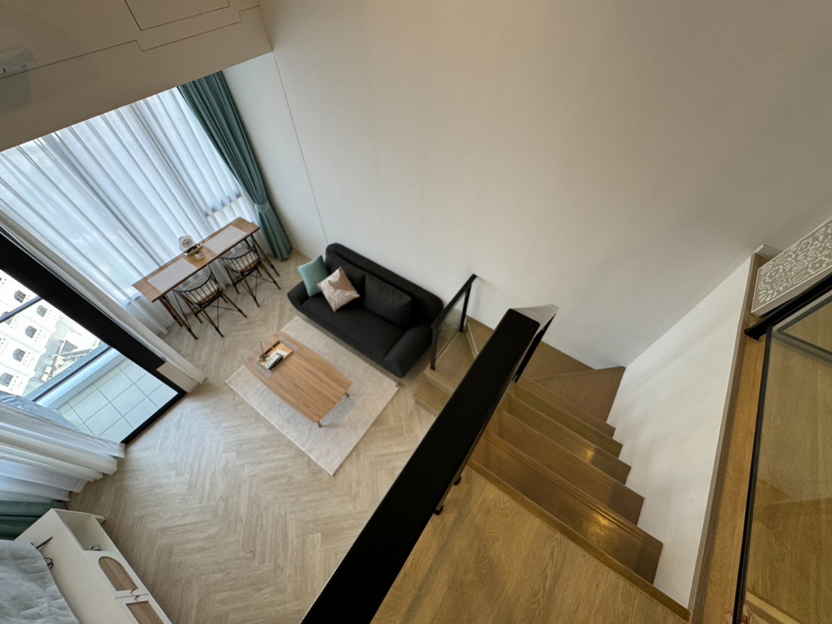 picture Siamese Residence Landmark @ MRTA | High-Ceiling Luxury Loft in the RCA-Rama 9 Hub 20,000 THB / Month - 2/13