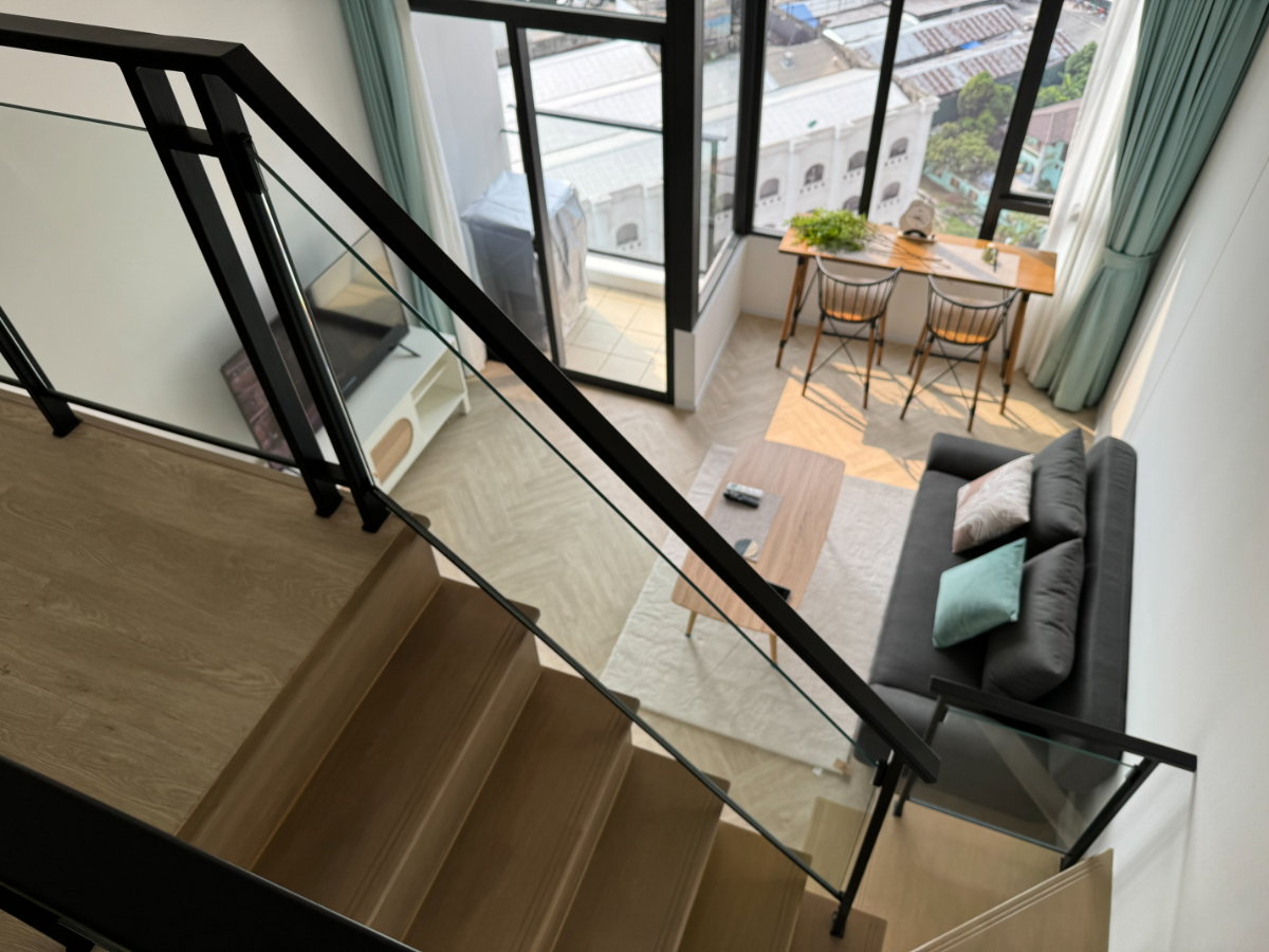 picture Siamese Residence Landmark @ MRTA | High-Ceiling Luxury Loft in the RCA-Rama 9 Hub 20,000 THB / Month - 4/13
