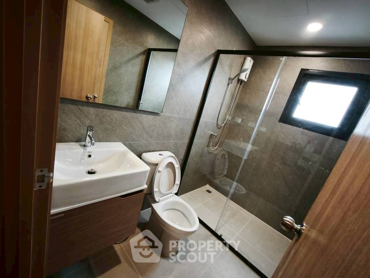 picture 2-BR Condo At The Livin Phetkasem, 24th-Floor Near MRT Phasi Charoen (ID 3078691) - 18/47
