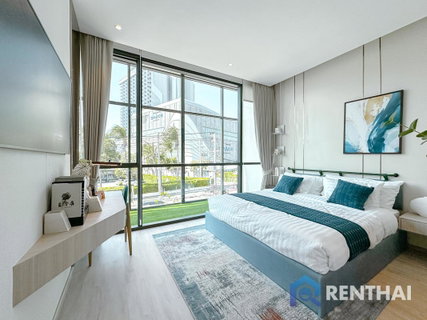Luxury living in the heart of Pattaya — just steps from premier shopping malls and the iconic Pattaya Beach.