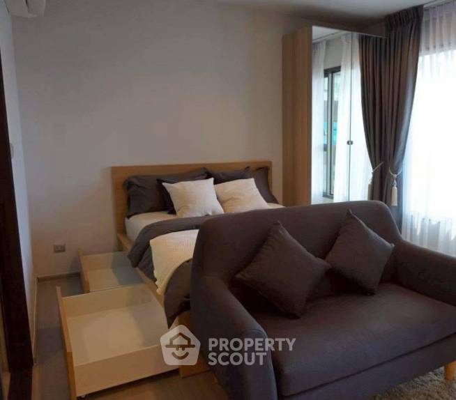 picture Well-Priced 1-BR 28 Sqm On 15th Floor, Life Asoke - Rama 9, 300m To MRT Phra Ram 9 (ID 3077264) - 1/5