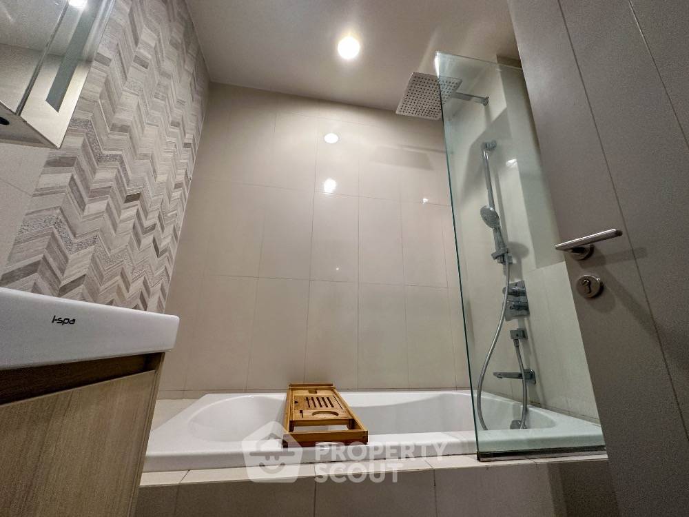 รูป คอนโด 1 ห้องนอน ขาย โอกะ เฮาส์ สุขุมวิท 36 ชั้น 18 ใกล้ BTS ทองหล่อ (ID 2047650) - รูปที่ 3/19