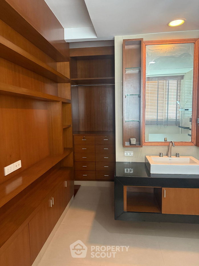 picture 2-BR Condo For Rent, Sukhumvit City Resort, BTS Nana (ID 3078553) - 18/35