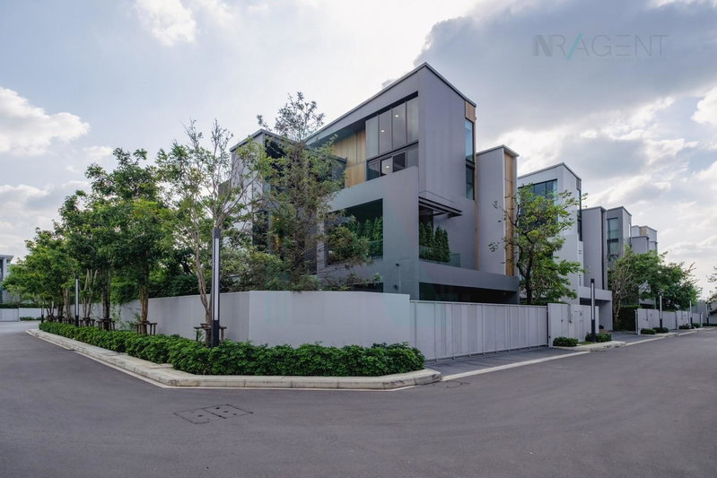 บ้านเดี่ยวให้เช่า : ให้เช่าบ้านเดี่ยว 3 ชั้น วีเว่ กรุงเทพกรีฑา 4 ห้องนอน 5 ห้องน้ำ