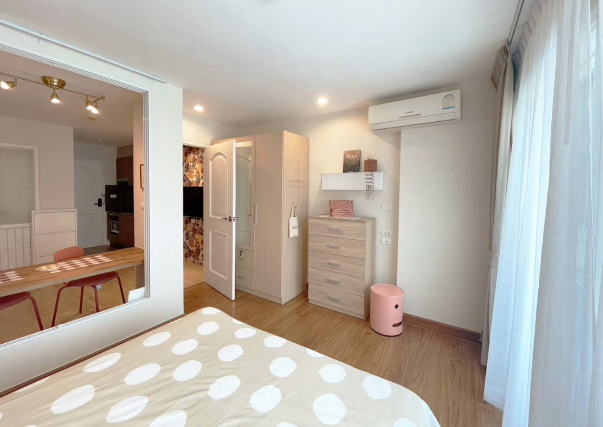 picture Surawong City Resort - 8/10
