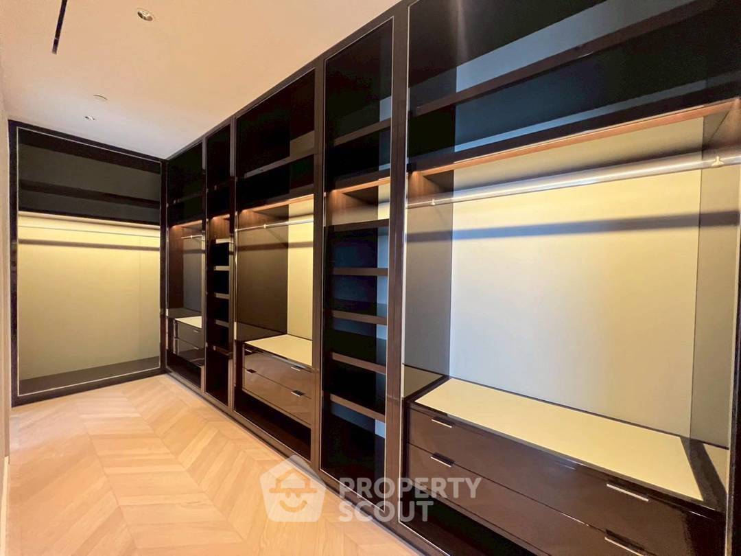 รูป คอนโด 4 ห้องนอนให้เช่า Four Seasons Private Residences Bangkok ใกล้ BTS สะพานตากสิน (ID 3076401) - รูปที่ 9/19