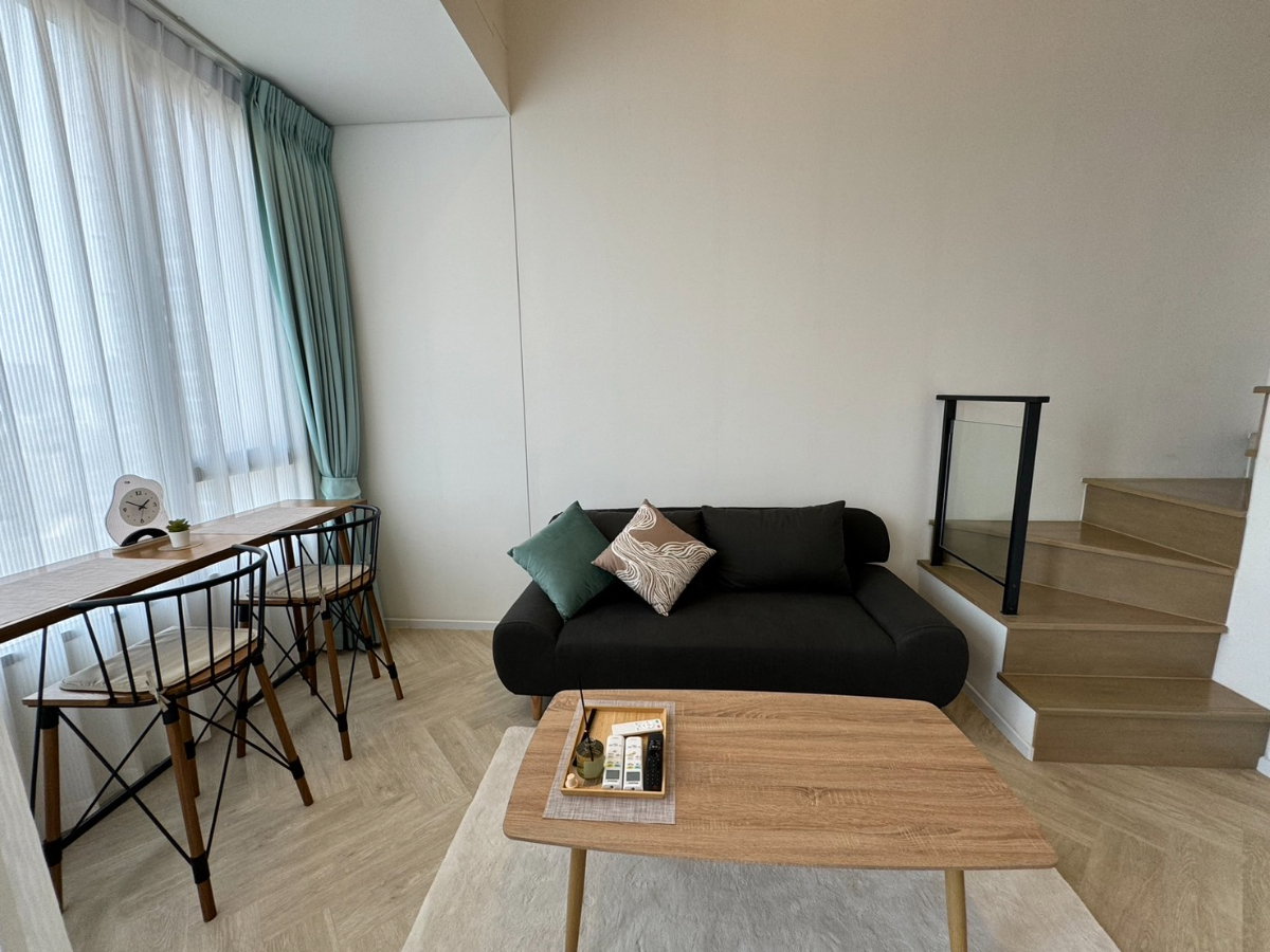 picture Siamese Residence Landmark @ MRTA | High-Ceiling Luxury Loft in the RCA-Rama 9 Hub 20,000 THB / Month - 5/13