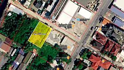 Land for sale Bang Khen : Urgent land sale: Ram Inthra 21, Yaek 3. Prime location suitable for business; situated just 10 steps from Lotus's Go Fresh