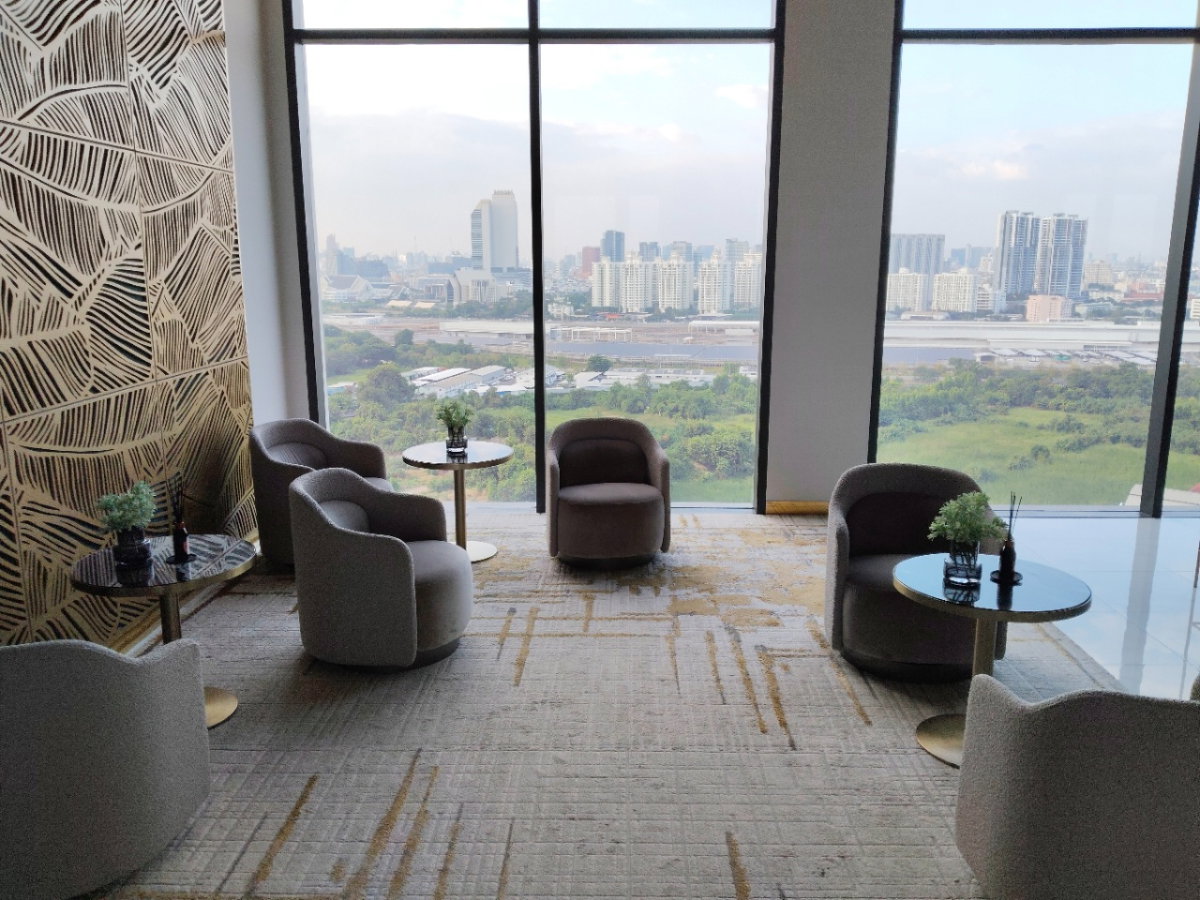 picture Siamese Residence Landmark @ MRTA | High-Ceiling Luxury Loft in the RCA-Rama 9 Hub 20,000 THB / Month - 12/13