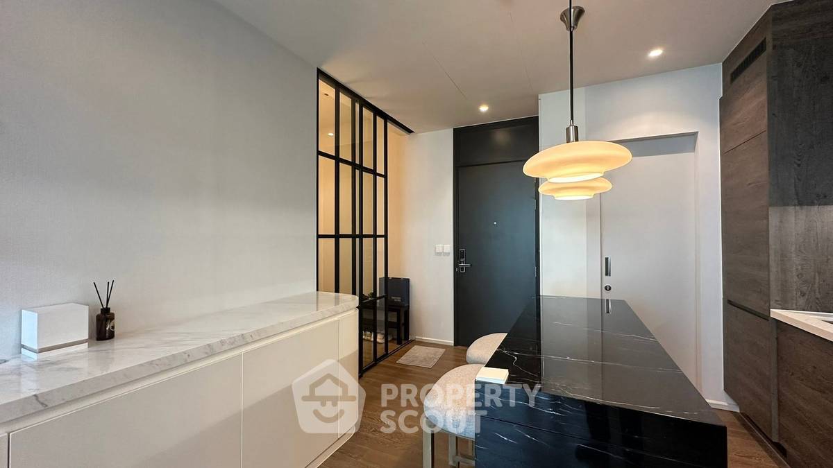รูป คอนโด 1 ห้องนอน 65 ตร.ม. Muniq Langsuan ใกล้ BTS ราชดำริ (เลี้ยงสัตว์ได้) (ID 3078337) - รูปที่ 1/10