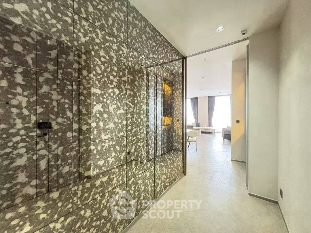 picture 2-BR Condo At The Reserve Sathorn, High-Floor 22 Near BTS Sala Daeng (ID 3078358) - 12/13