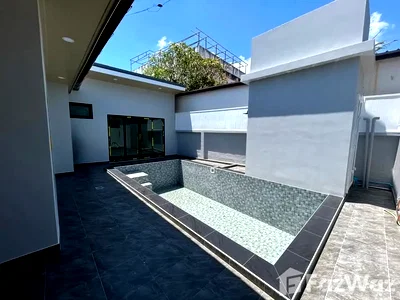 Houses for sale Muang Phuket Phuket : 3 Bedroom Villa for sale in Chalong, Phuket  6575757