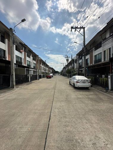 3-bed townhouse for rent, 179 sqm, 19.6 sq wah, The Private Sukhumvit - Bangchak