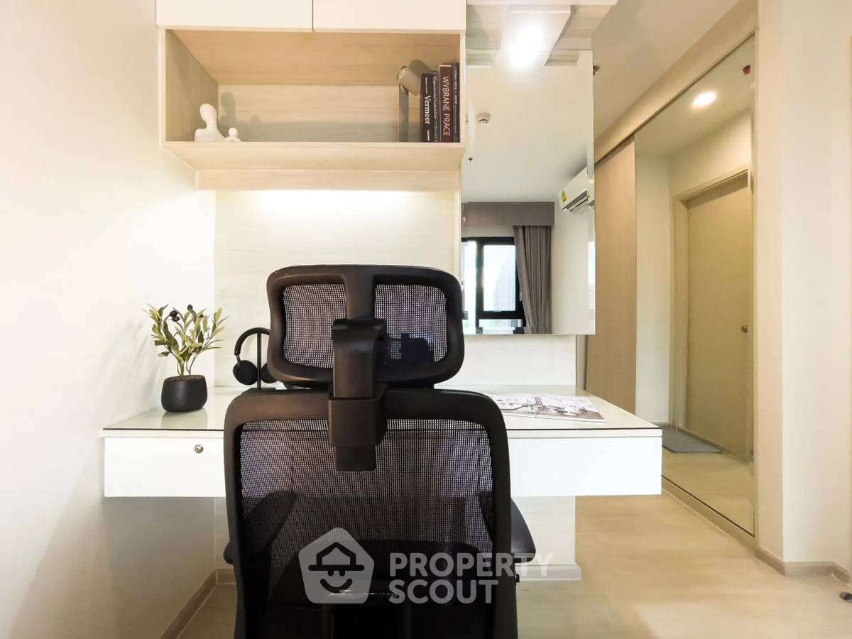picture 2-BR Condo At Life Asoke, 60 Sqm, 300m To ARL Makkasan (ID 3078432) - 14/24