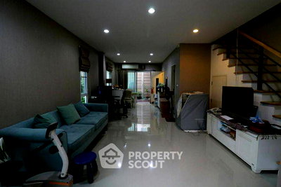 Townhouses for sale Phra Khanong : Pet-Friendly 3-BR Townhouse For Sale At Lumpini Town Place Sukhumvit 62 Near BTS Bang Chak (ID 3074302)