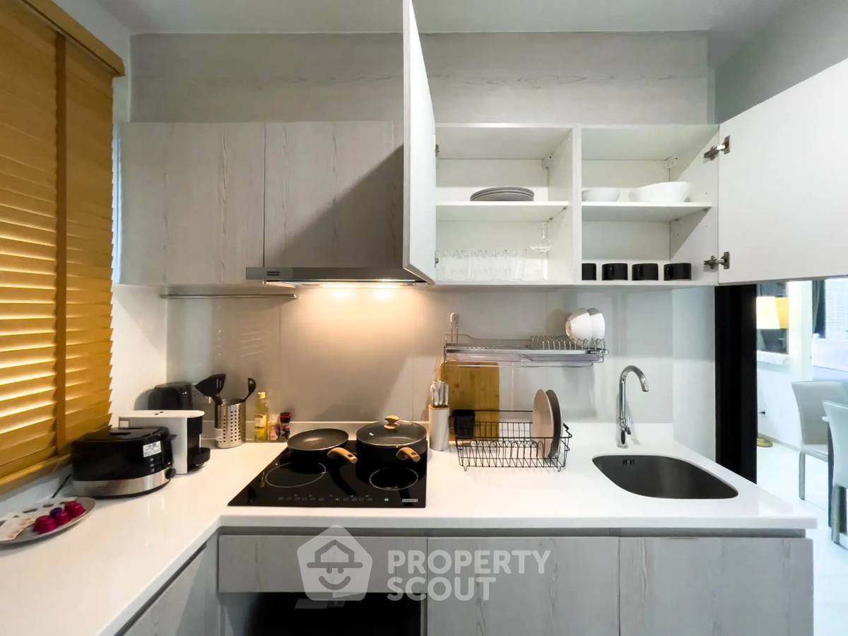 picture 2-BR Condo At Life Asoke, 60 Sqm, 300m To ARL Makkasan (ID 3078432) - 8/24
