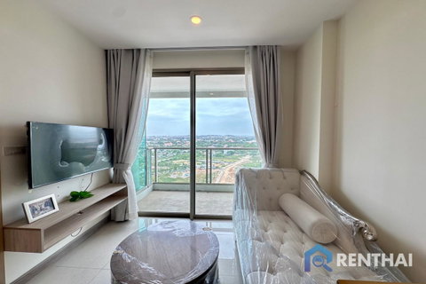Move in Ready Condo at The Riviera Jomtien Great for Living or Investment