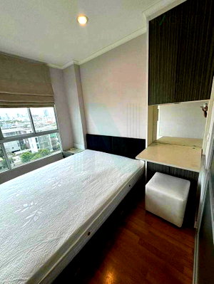 Condos for sale : For Sell Condo LUMPINI PLACE RATCHAYOTHIN Building C, Floor 8,1 bed room, Room size 28 sqm