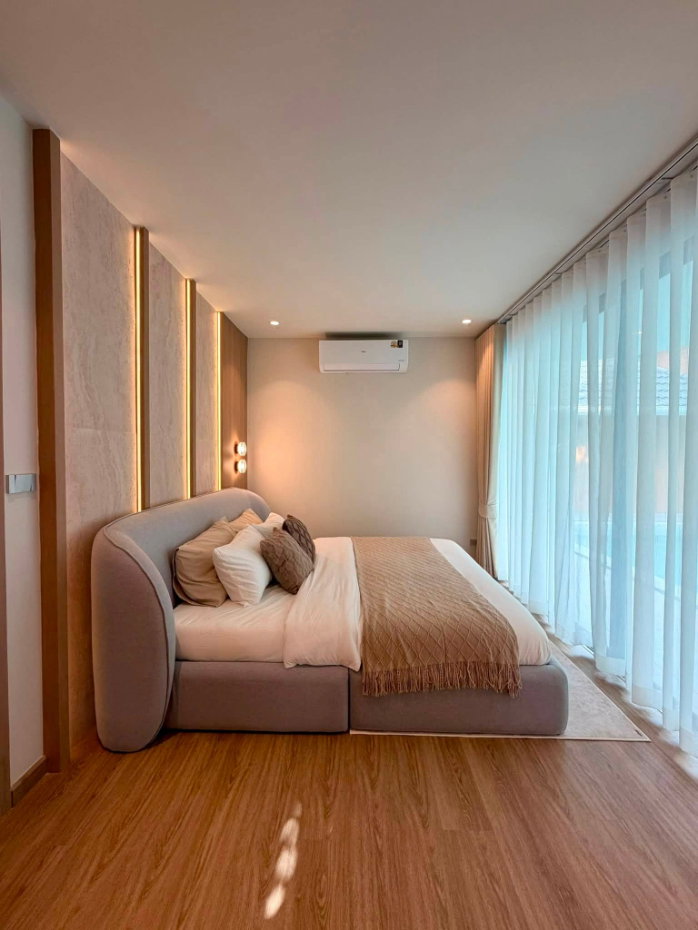 รูป ขายพูลวิลล่าวังตาล สุดหรู ดีไซน์ Modern Luxury เน้นความเรียบง่าย สง่างาม และความเป็นส่วนตัว พร้อมเฟอร์นิเจอร์บิวท์อินและเครื่องใช้ไฟฟ้าครบCP-1 - รูปที่ 11/14