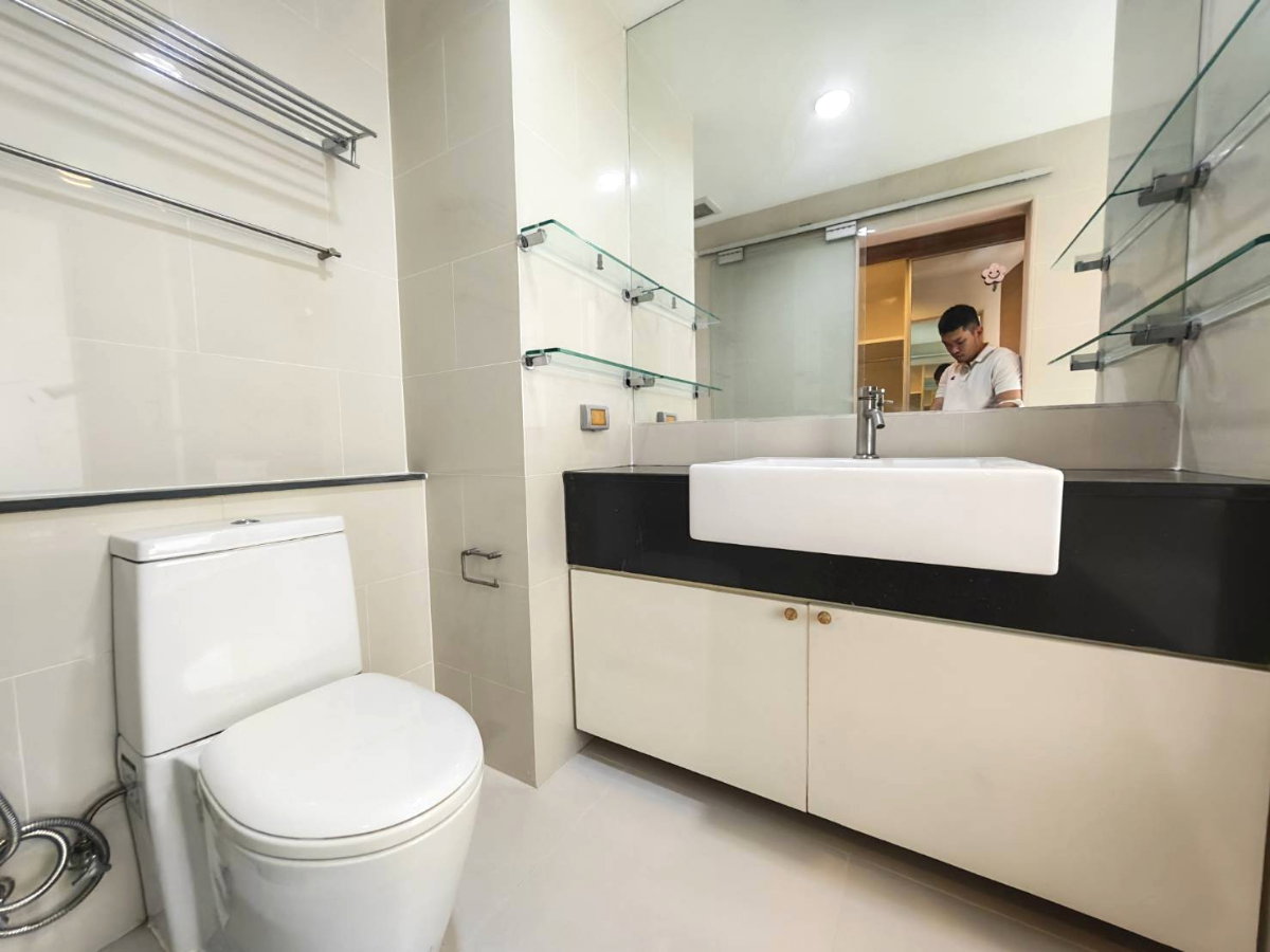 รูป ให้เช่าคอนโด IDEO Blucove Sathorn ติด BTS วงเวียนใหญ่ ห้องมุม 1 ห้องนอน ขนาด 43 ตร.ม. พร้อมเข้าอยู่มีwalkin closet+อ่างอาบน้ำ 064-974-2441 - รูปที่ 7/10