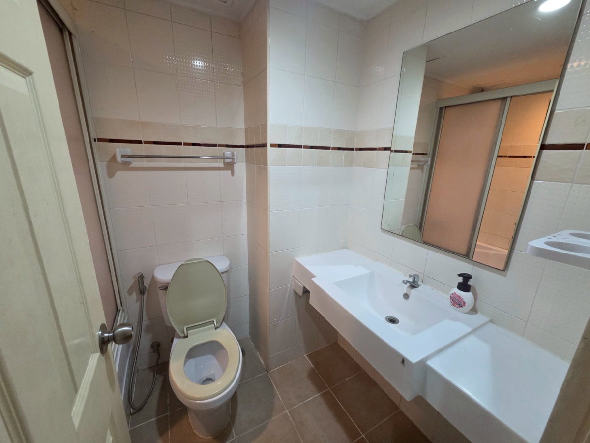 picture 🔥 Lowest price in the project! For Rent: Lumpini Place Ratchada-Thapra 🔥 💥 Beautiful unit, high floor, unobstructed view, - 6/7
