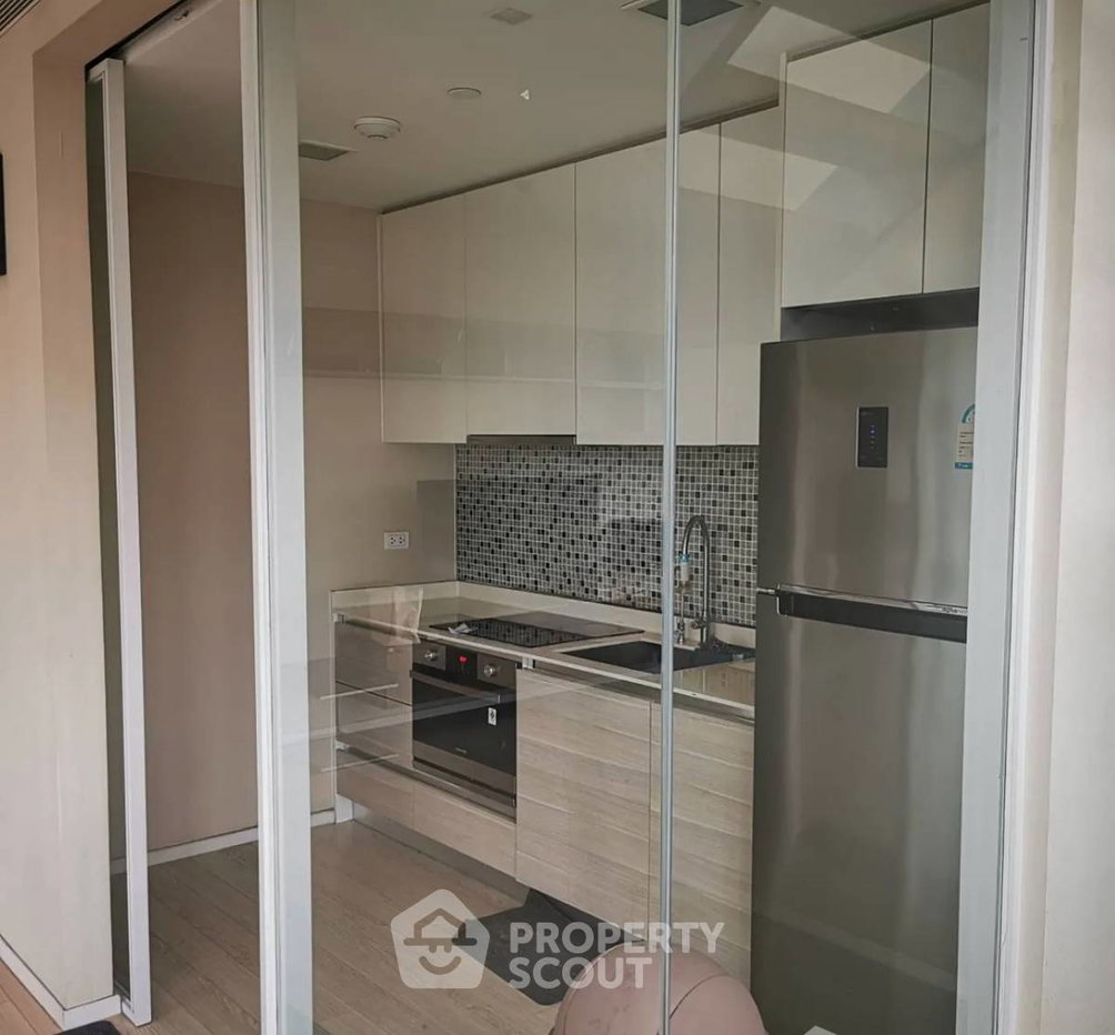 picture 2-BR Condo, 117 Sqm, The Room Sukhumvit 21 near MRT Sukhumvit (ID 3078610) - 3/13