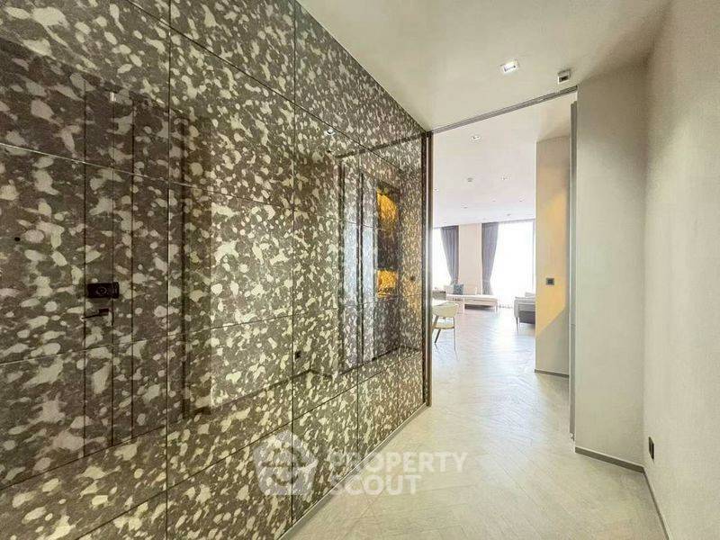 picture 2-BR Condo At The Reserve Sathorn, 22nd-Floor ð Near BTS Sala Daeng (ID 3078507) - 8/13