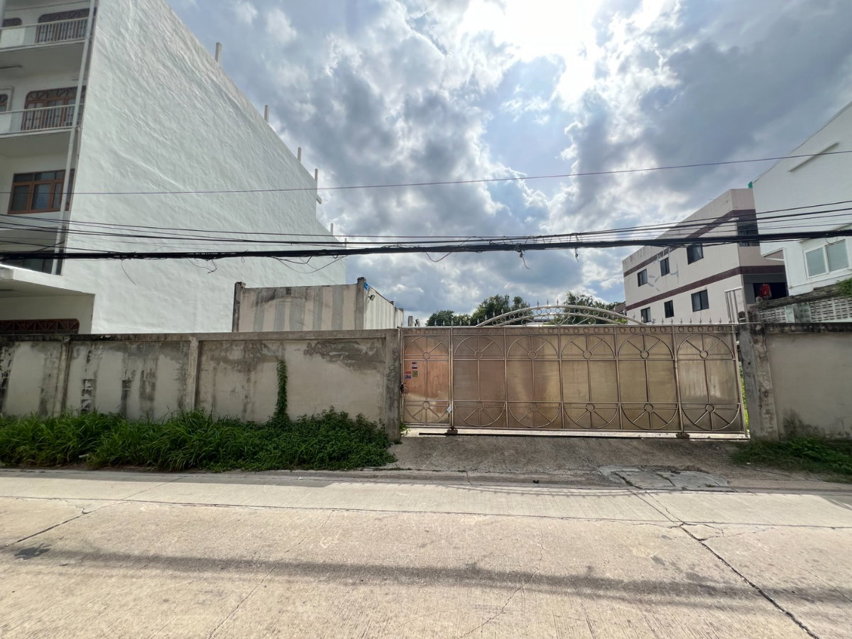 picture Land for sale, already filled and leveled, Soi Onnut 20, Sukhumvit 77. Beautiful plot, 159 sq.wa. - 5/20