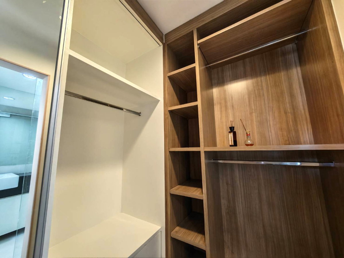 รูป ให้เช่าคอนโด IDEO Blucove Sathorn ติด BTS วงเวียนใหญ่ ห้องมุม 1 ห้องนอน ขนาด 43 ตร.ม. พร้อมเข้าอยู่มีwalkin closet+อ่างอาบน้ำ 064-974-2441 - รูปที่ 3/10