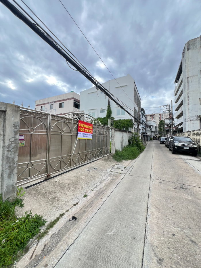picture Land for sale, already filled and leveled, Soi Onnut 20, Sukhumvit 77. Beautiful plot, 159 sq.wa. - 9/20