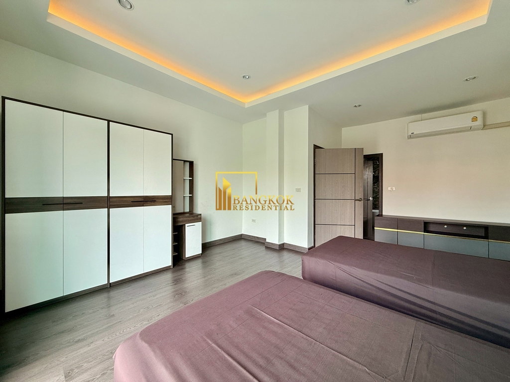 รูป Modern 4 Bedroom House in Ekkamai Area of Mid Sukhumvit - BR28061SH - รูปที่ 14/43