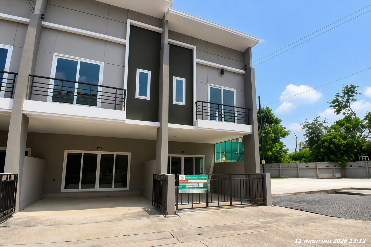 picture TOWN HOUSE 17.7 Sq.w. Khlong Sam Wa Bangkok for 2.6M - 13/28