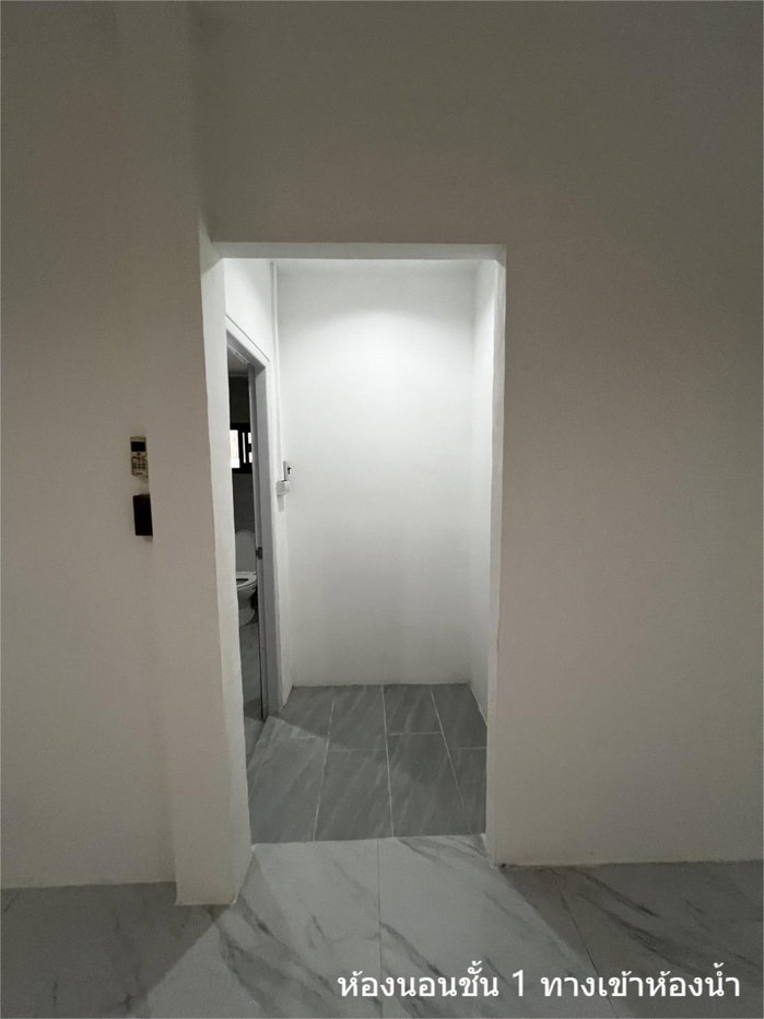 รูป ขายบ้านเดี่ยว 2 ชั้น ลาดพร้าว 94 / 5 ห้องนอน 4 ห้องน้ำ - รูปที่ 11/29