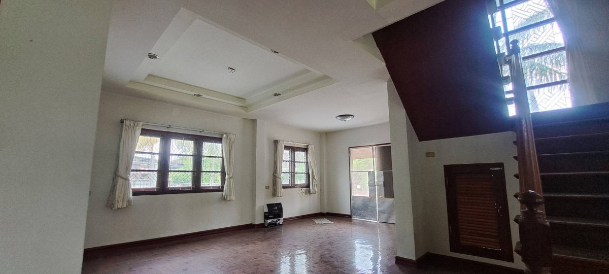 รูป บ้านเดี่ยวสองชั้น ในหมู่บ้านวงศ์อมาตย์วิลล่า ต.เนินพระอ.เมือง จังหวัดระยอง 205 ตารางวา - รูปที่ 15/18