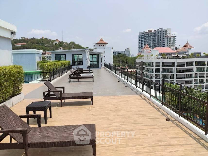 picture 1-BR 30 Sqm Estanan Condo Pattaya in Phratamnak, 6th-Floor (ID 3080311) - 2/10