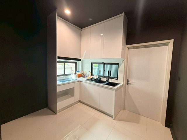 รูป ให้เช่าบ้านเดี่ยว2ชั้น 68ตรว. Luxury ถนน จตุโชติ ใกล้ จุดขึ้นลงทางด่วนจตุโชติ - รูปที่ 8/8