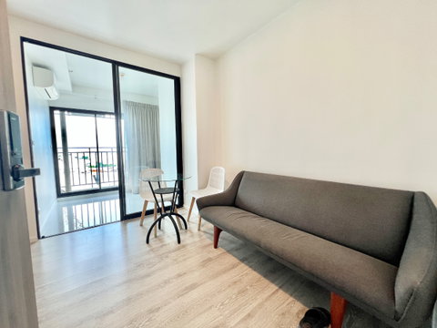 For tent kensington sukhumvit ready to move 3 aircon and kinchen  