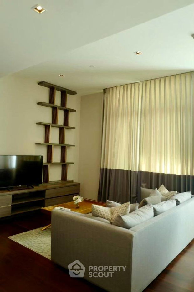 picture Well-Priced 2-BR 82 Sqm At The Diplomat 39, 100m to BTS Phrom Phong (ID 1624968) - 3/9