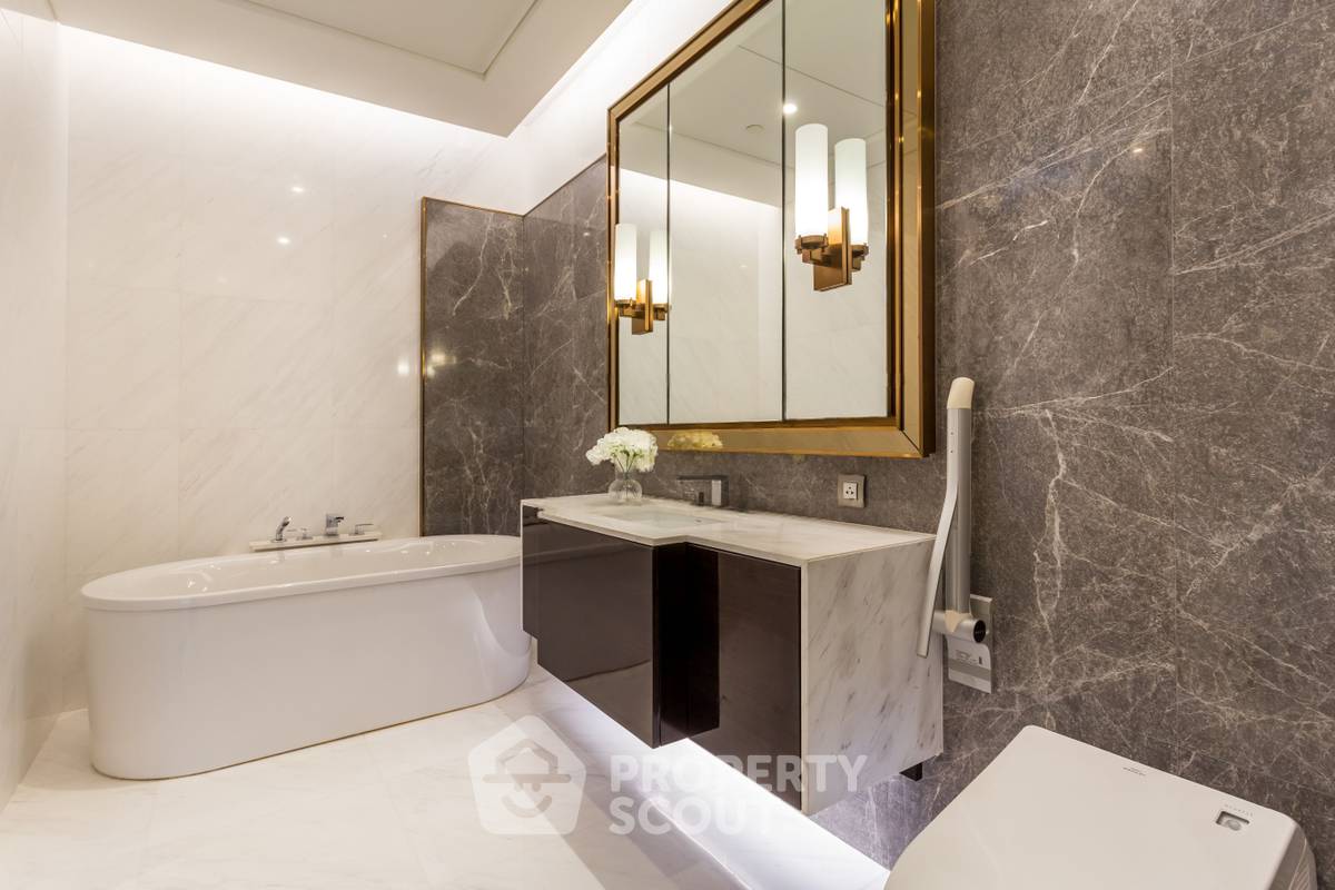 picture 1-BR 87 Sqm Condo At Sindhorn Tonson, 10th Floor Near BTS Ratchadamri (ID 2743306) - 7/7