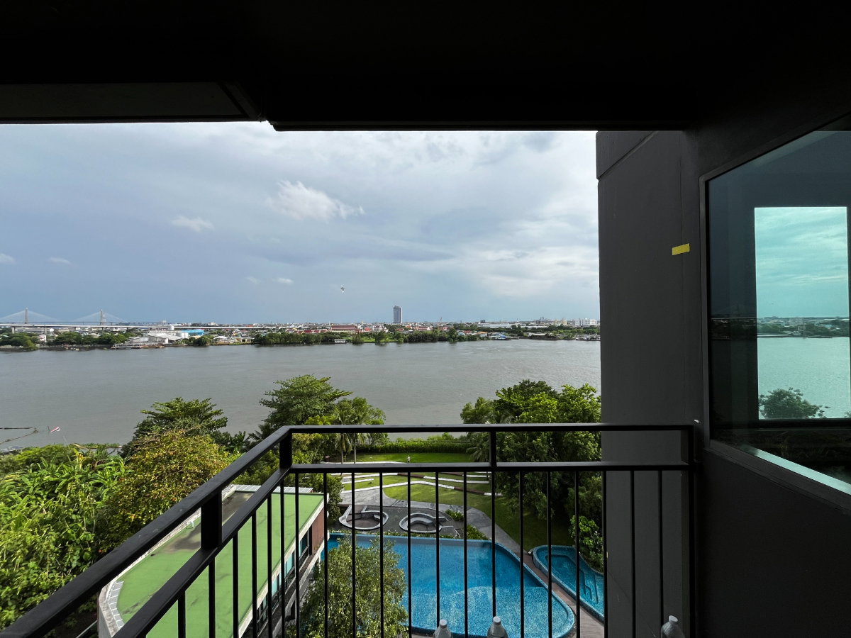 รูป ให้เช่าห้องริมเเม่นํ้าเจ้าพระยา คอนโด U Delight Residence Riverfront พระราม 3 วิวหน้าห้องเป็นเเม่นํ้าเเละสระนํ้า มองเห็นได้จากห้องนอน - รูปที่ 4/14