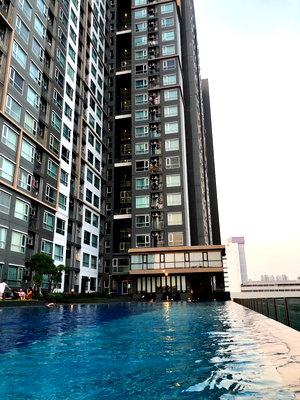 Condos for sale : Fuse Sense Bangkae Condo, near MRT Lak Song.