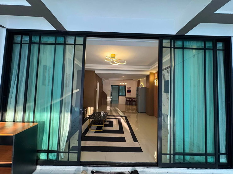 picture Townhouse for rent in Pattaya  - 3/12